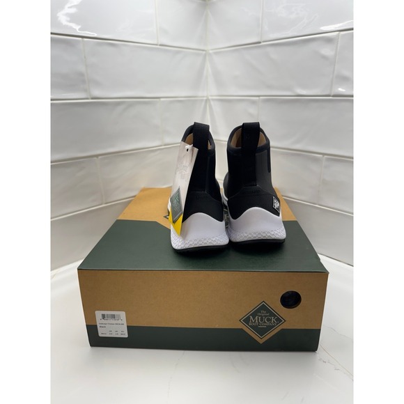 MUCK WOMEN'S OUTSCAPE CHELSEA SLIP ON size 5.5 - Picture 4 of 5